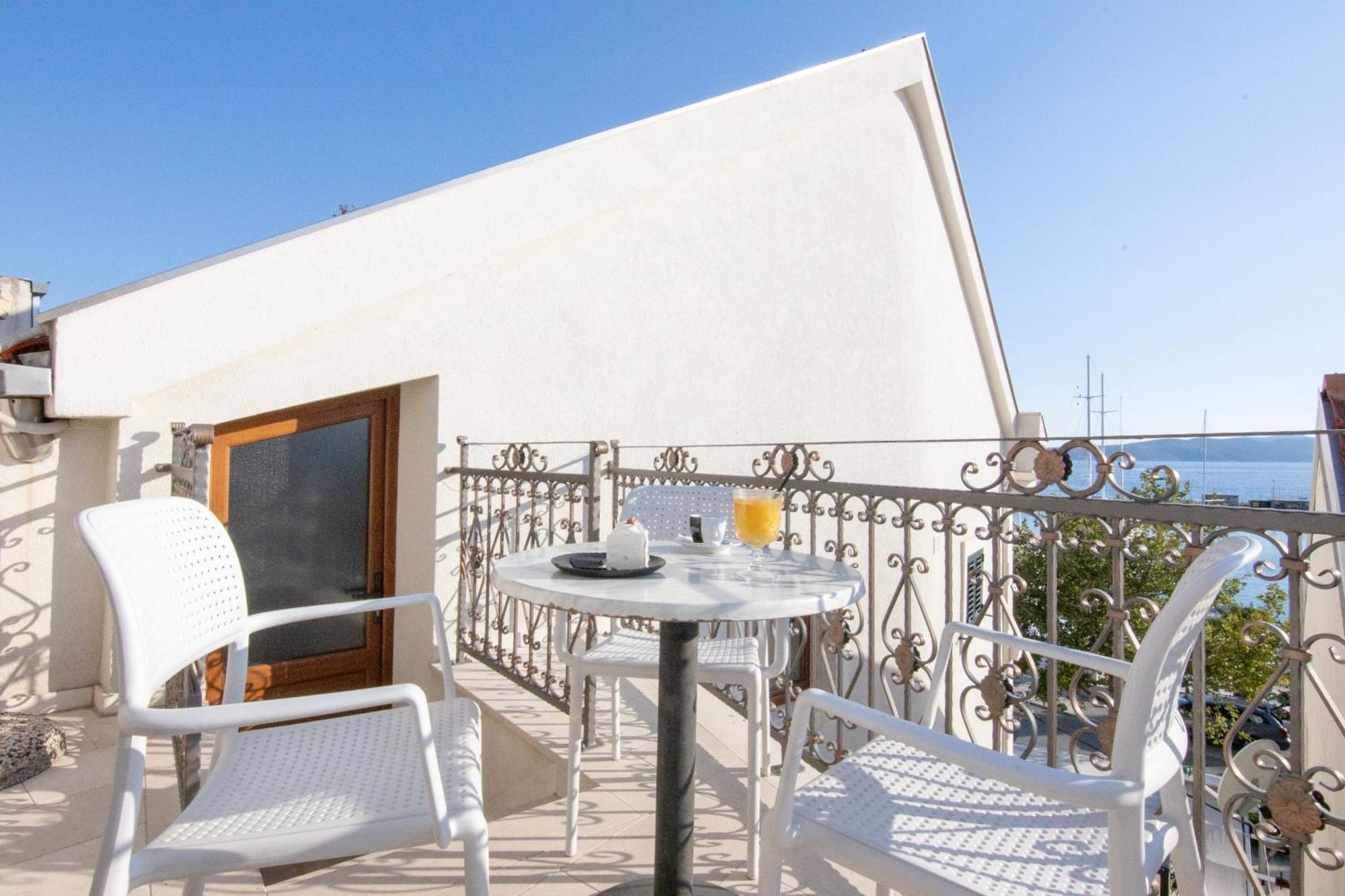 Bed & Breakfast Portun In The Center บาชกาโวดา ภายนอก รูปภาพ