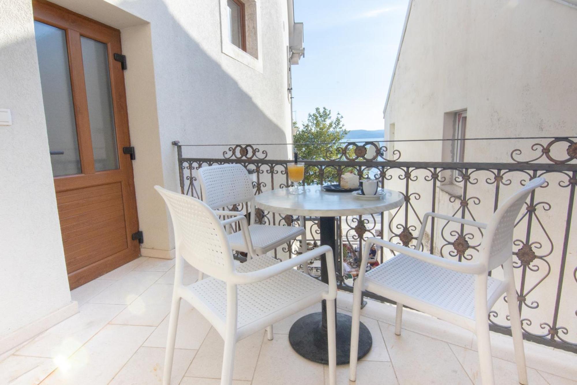 Bed & Breakfast Portun In The Center บาชกาโวดา ภายนอก รูปภาพ